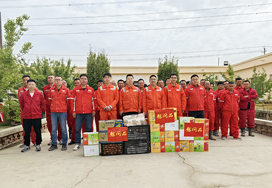 五一节慰问活动照片1 拷贝.jpg