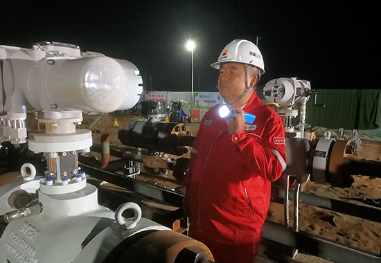 PMC对仪表进行检查 拷贝.jpg