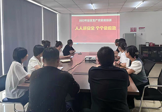 宣讲照片1 拷贝43242.jpg