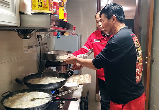 食堂包饺子 (1) 拷贝.jpg