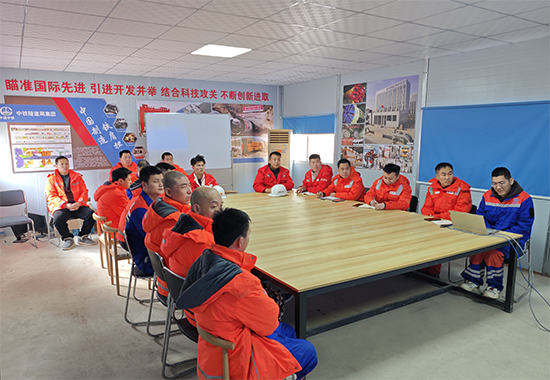 安全教育座谈会 拷贝.jpg