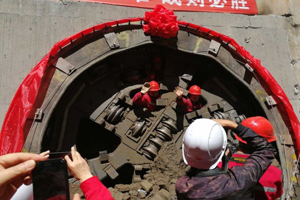 {dede:field.fulltitle/}